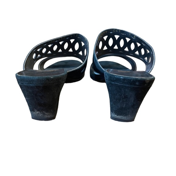 FERRAGAMO Black suede double strap slide on sandals Size 7 - Picture 5 of 8